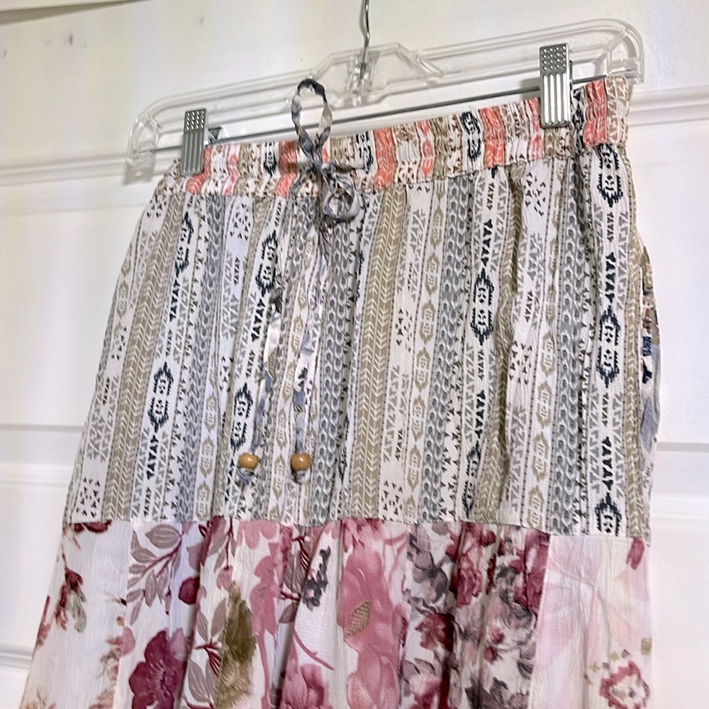 Young Threads NWOT Boho Wide Leg Floral Pants with Tie & Elastic Waist - Picture 4 of 9